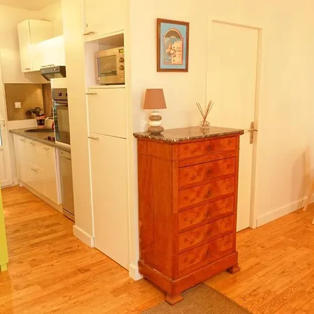 2 Pieces En Hypercentre, A Pied Biarritz